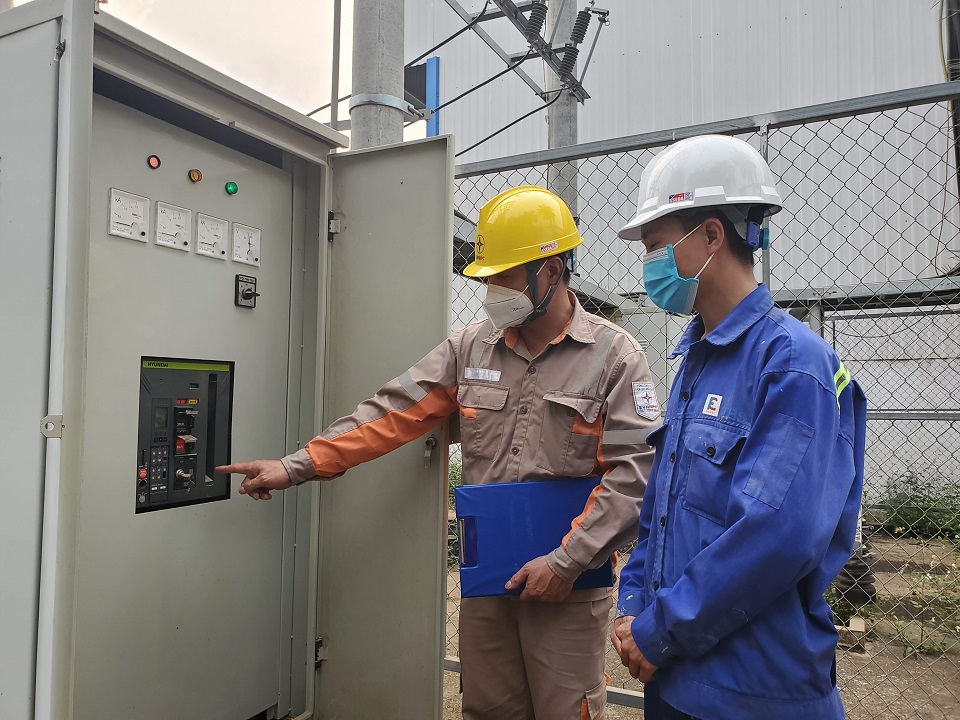 Tiết kiệm điện trong mùa nắng nóng
